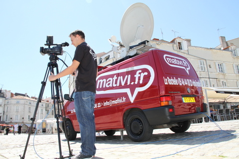 Car staellite Mativi